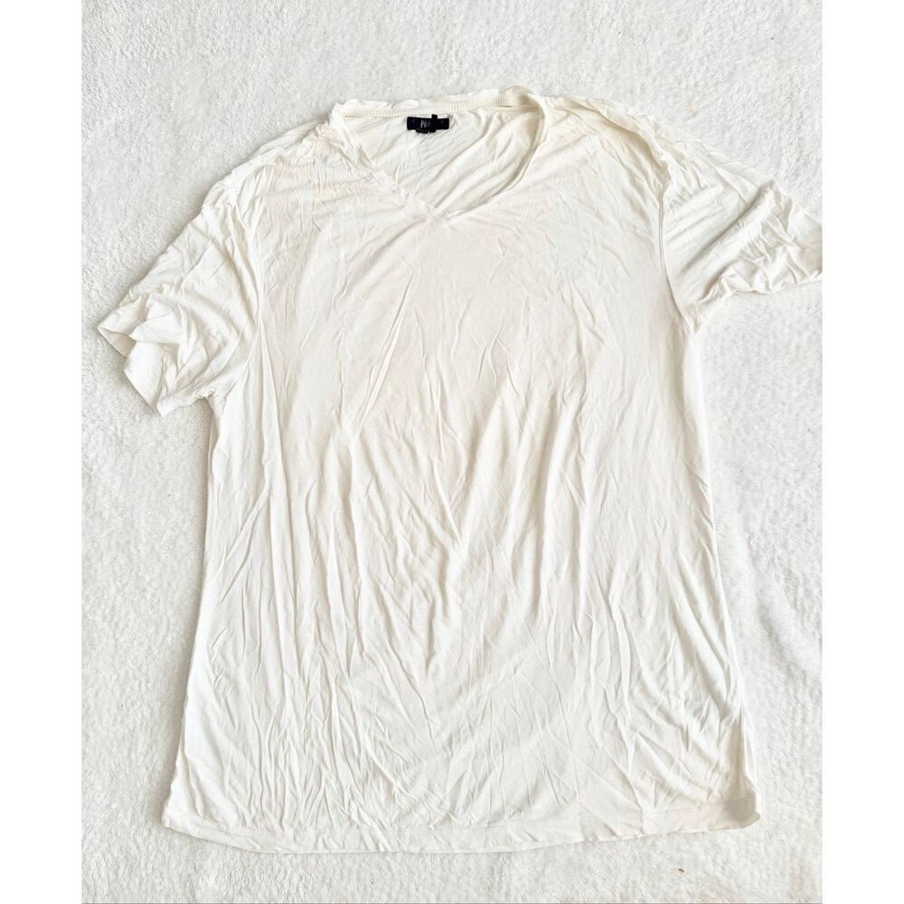 White men’s page used T-shirt size L